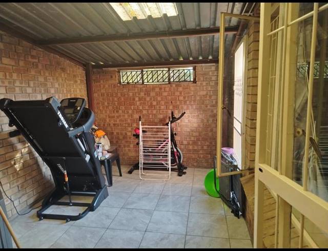 2 BEDROOM TOWNHOUSE FOR SALE IN PENINA PARK